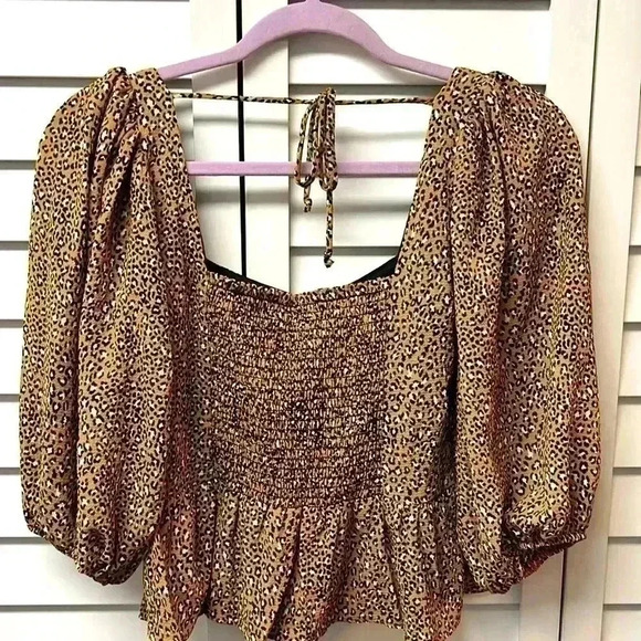 Evolutionary Leopard Print Smocked Top Size Small - Picture 4 of 4